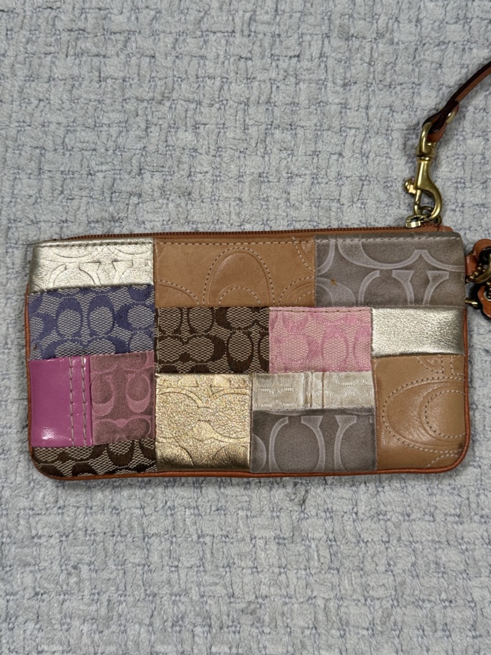 COACH PATCHWORK WRISTLET Tan Pink Gray Leather & Suede Zip Mini Bag Wallet